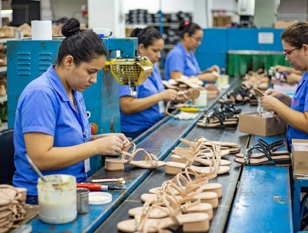 Indústria de calçados em borracha