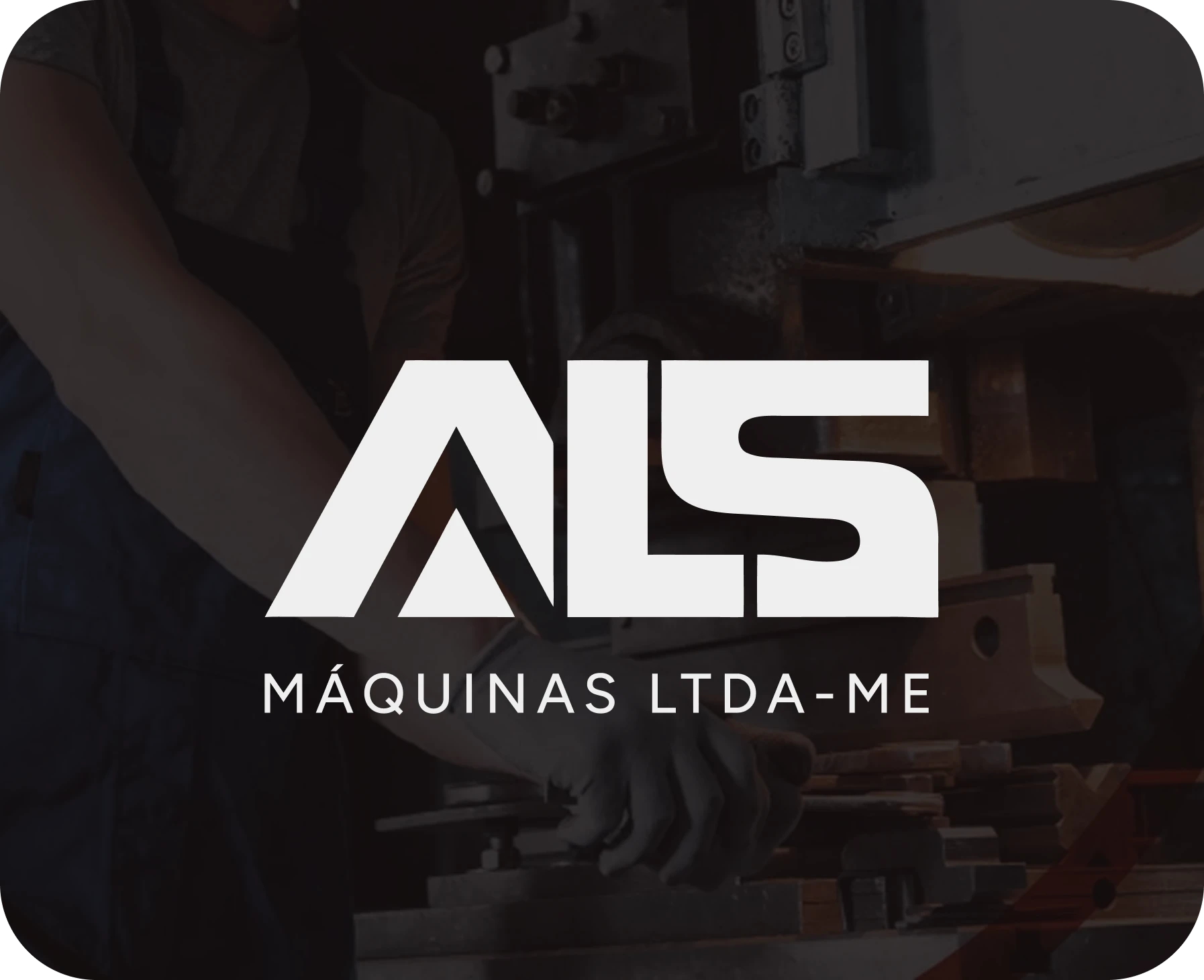 Equipe ALS operando máquina